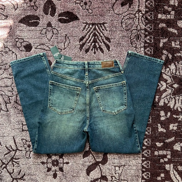 Hollister ultra high rise vintage straight cropped jean - Picture 2 of 3